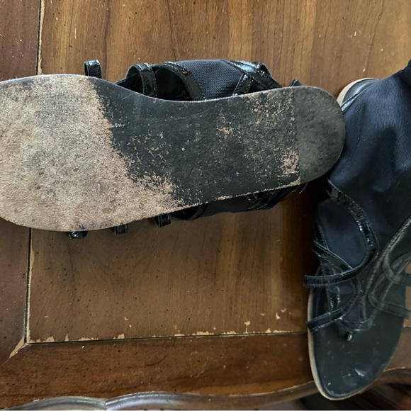 Donald Pliner sandals , mesh and leather combination around foot and ankle - Picture 2 of 2